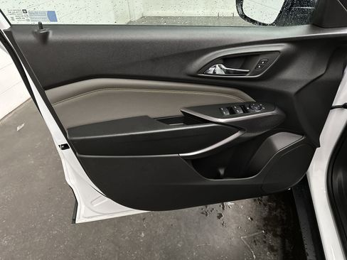 Used 2025 Chevrolet Trax ACTIV w/ Driver Confidence Package image 18