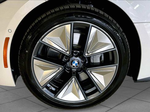 New 2025 BMW i4 eDrive40 w/ Premium Package image 11