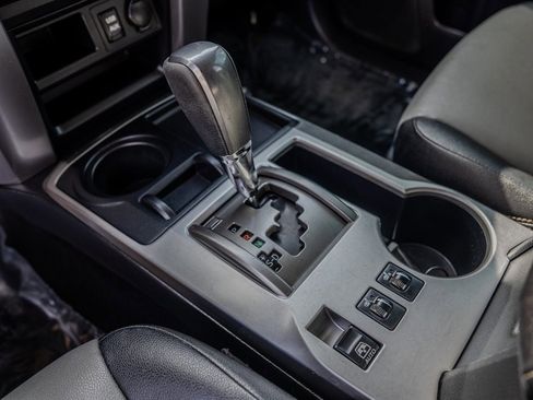 Used 2016 Toyota 4Runner SR5 Premium image 22