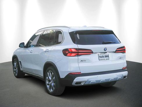 New 2026 BMW X5 sDrive40i image 4