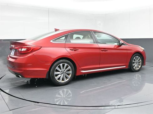 Used 2017 Hyundai Sonata Sport image 5