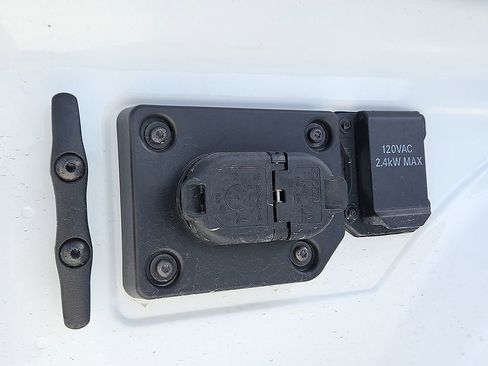 New 2026 RAM 2500 Tradesman AWD/4WD image 9