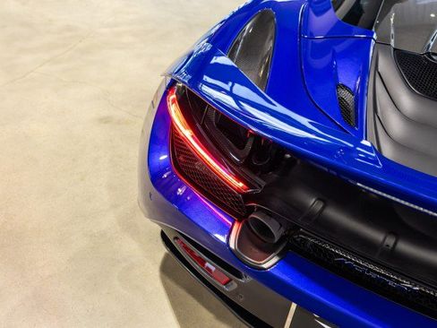 Used 2021 McLaren 720S Performance RWD image 19