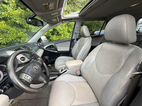 Used 2011 Toyota RAV4 Limited w/ Limited Extra Value Pkg AWD/4WD image 37