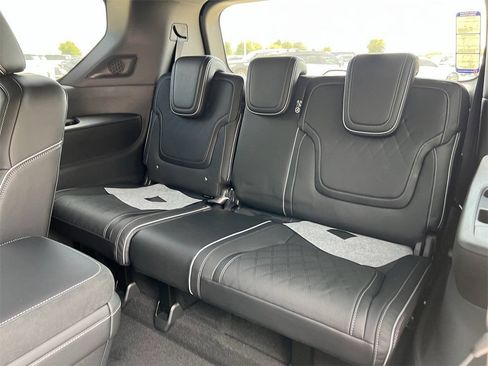 New 2026 INFINITI QX80 Autograph w/ Premium Cargo Package AWD/4WD image 29
