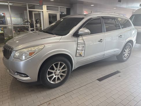 Used 2015 Buick Enclave Leather FWD image 6