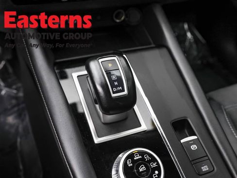 Used 2024 Mitsubishi Outlander SE image 13