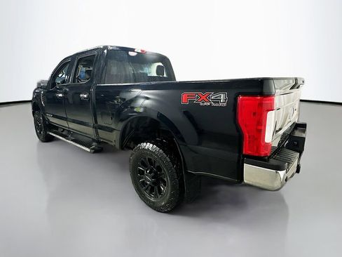 Used 2018 Ford F350 XLT w/ XLT Premium Package image 6