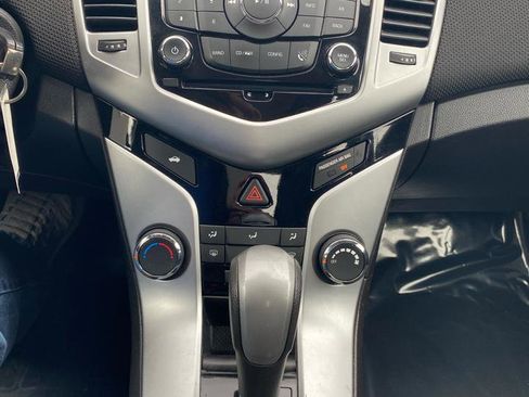 Used 2016 Chevrolet Cruze LT FWD image 19