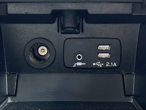 Used 2019 Subaru Outback 2.5i Limited AWD/4WD image 18
