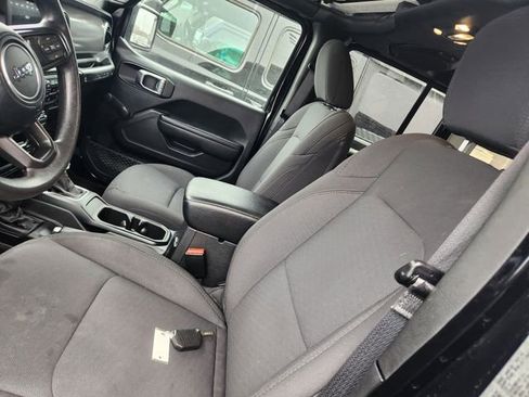 Used 2023 Jeep Wrangler Unlimited Sport image 8