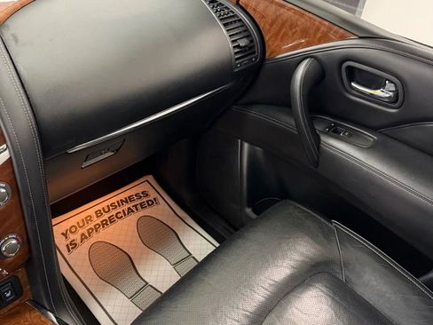 Used 2018 INFINITI QX80 Sport Utility 4D w/ Driver Assistance Package image 28