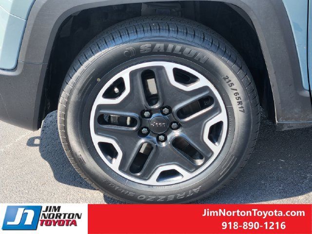 Used 2016 Jeep Renegade Trailhawk AWD/4WD image 13