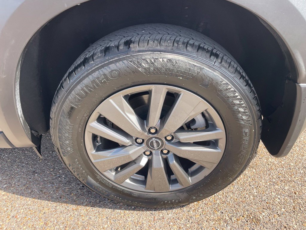 Certified 2025 Nissan Pathfinder SV FWD image 17