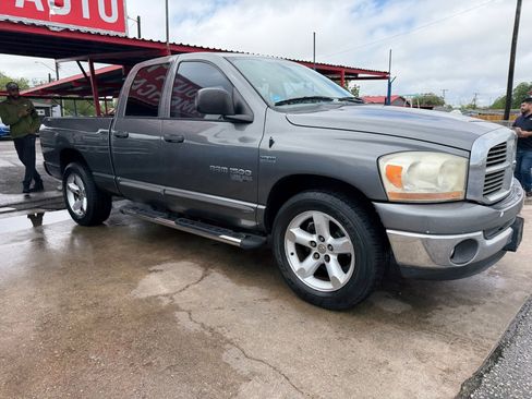 Used 2006 Dodge Ram 1500 Truck SLT RWD image 2