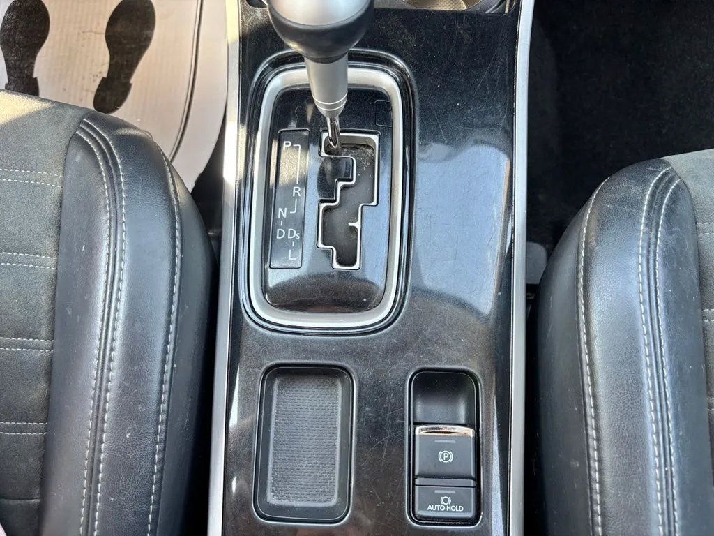 Used 2019 Mitsubishi Outlander FWD image 15