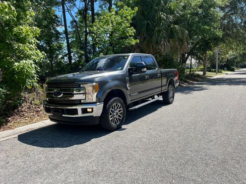 Used 2017 Ford F250 Lariat w/ Lariat Ultimate Package AWD/4WD image 10