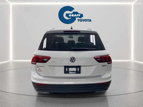 Used 2019 Volkswagen Tiguan SE w/ Panoramic Sunroof Package image 6