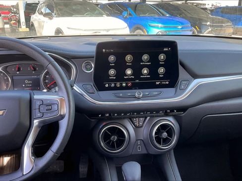 Used 2025 Chevrolet Blazer LT image 8