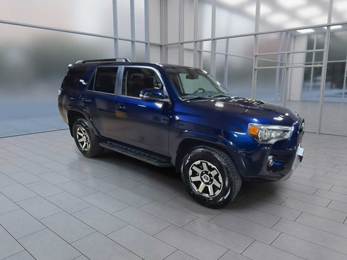 Used 2024 Toyota 4Runner TRD Off-Road Premium w/ Moonroof Package AWD/4WD image 2