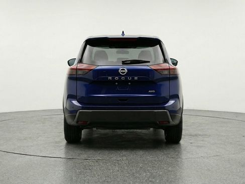 Used 2025 Nissan Rogue SV AWD/4WD image 7