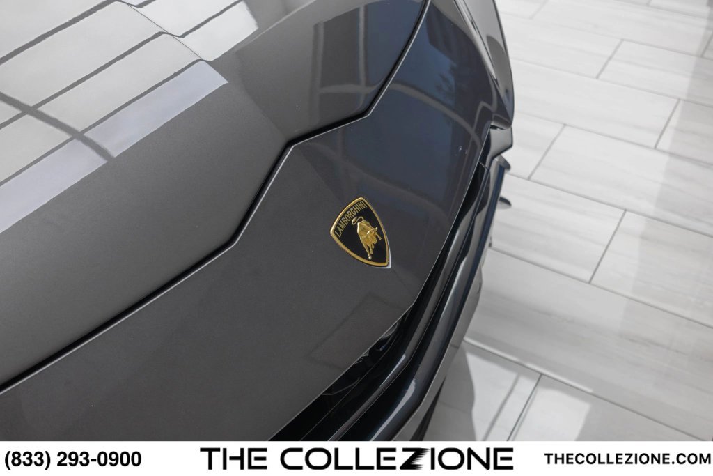 Used 2023 Lamborghini Urus Performante AWD/4WD image 4