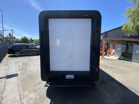 Used 2024 Chevrolet Brightdrop 600 w/ Battery Pack, Max Range AWD/4WD image 5
