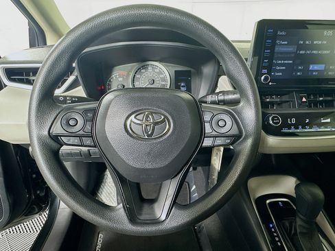 Used 2022 Toyota Corolla LE FWD image 15