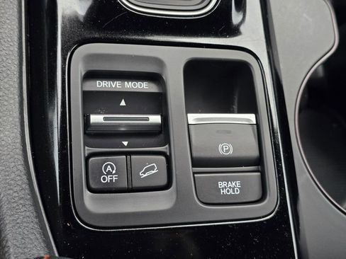 Used 2025 Honda Pilot TrailSport image 21