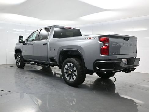 Used 2025 Chevrolet Silverado 2500 Custom w/ Custom Convenience Package AWD/4WD image 5