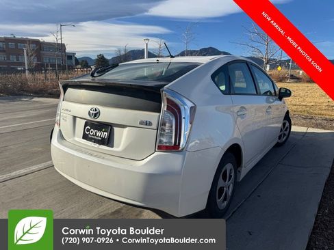 Used 2014 Toyota Prius Two image 7