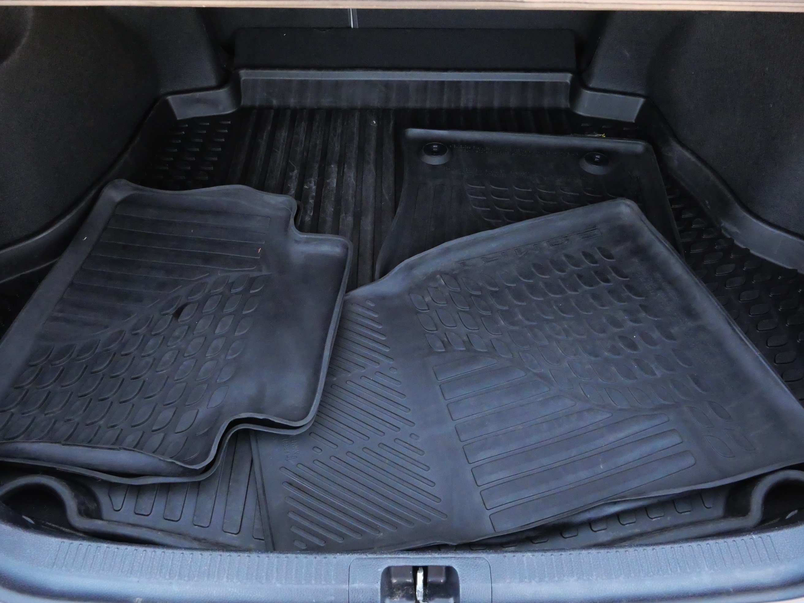 Used 2021 Toyota Camry XLE w/ Cold Weather Package FWD image 17