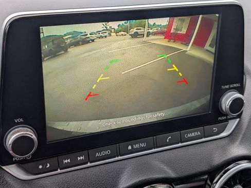 Used 2022 Nissan Sentra SR FWD image 17
