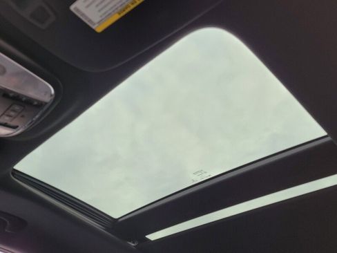 Used 2017 Jeep Grand Cherokee Limited w/ Luxury Group II image 19