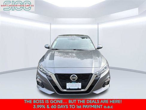 Used 2020 Nissan Altima 2.0 Platinum FWD image 2
