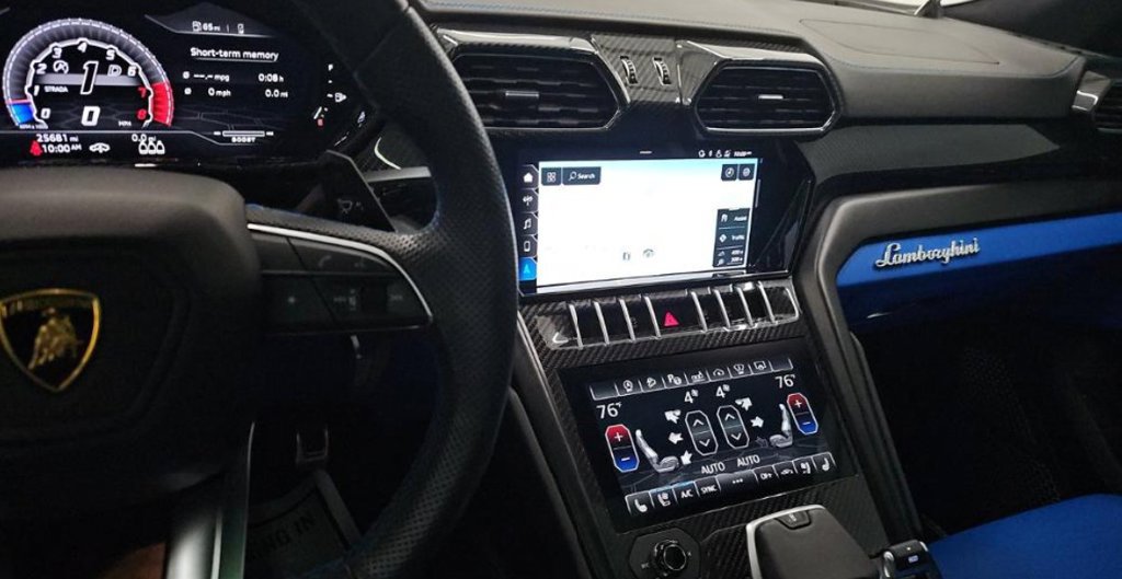 Used 2021 Lamborghini Urus AWD/4WD image 4