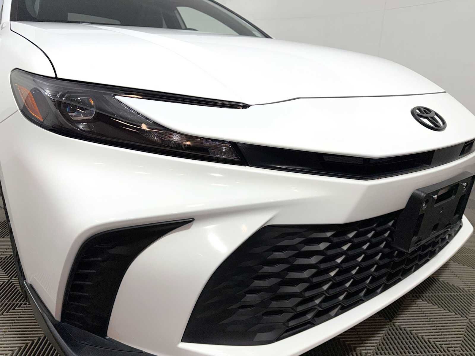 Used 2025 Toyota Camry SE w/ Multimedia Upgrade Package FWD image 25