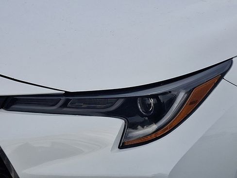 Used 2021 Toyota Corolla SE image 9