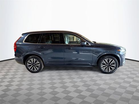 Used 2021 Volvo XC90 T5 Momentum w/ Climate Package image 9