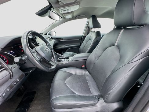 Used 2024 Toyota Camry XSE FWD image 10