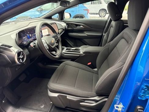 New 2026 Chevrolet Equinox EV LT image 9