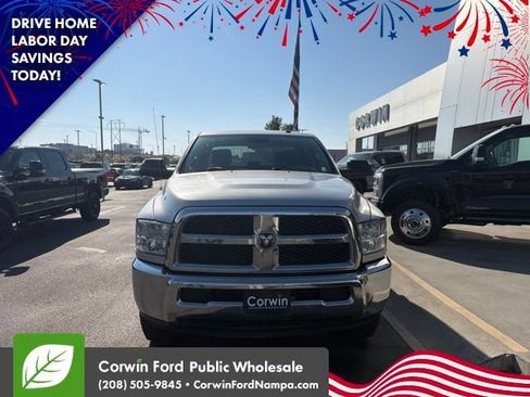 Used 2015 RAM 2500 Tradesman w/ Chrome Appearance Group AWD/4WD image 2