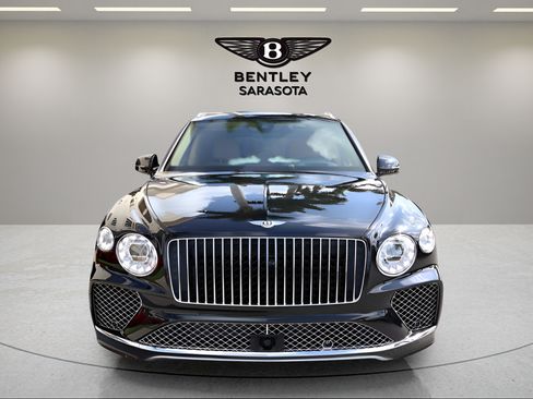 Used 2024 Bentley Bentayga Extended Wheelbase AWD/4WD image 7