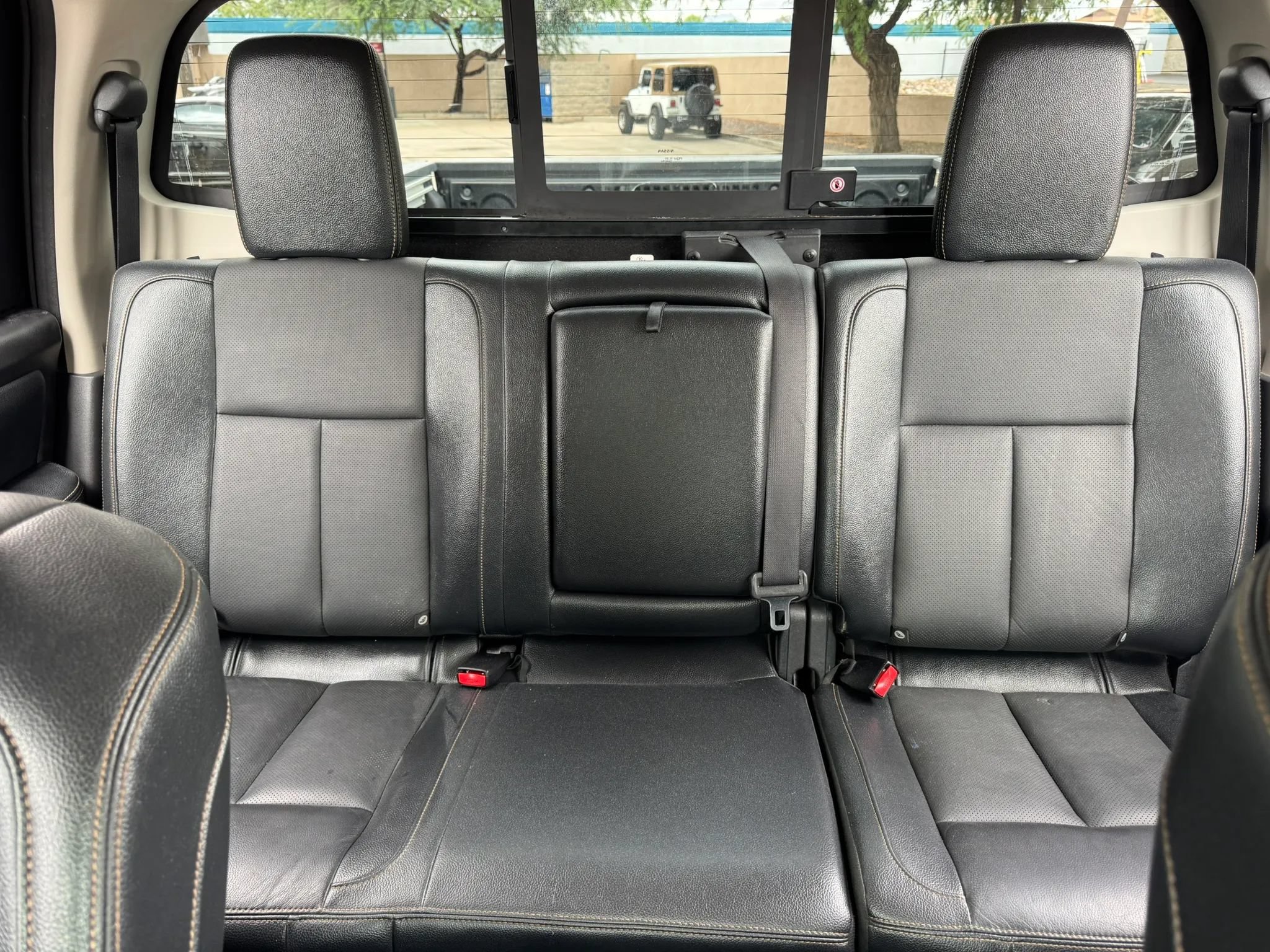 Used 2017 Nissan Titan SL AWD/4WD image 21