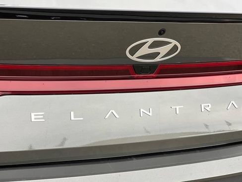New 2026 Hyundai Elantra SEL Sport FWD image 8