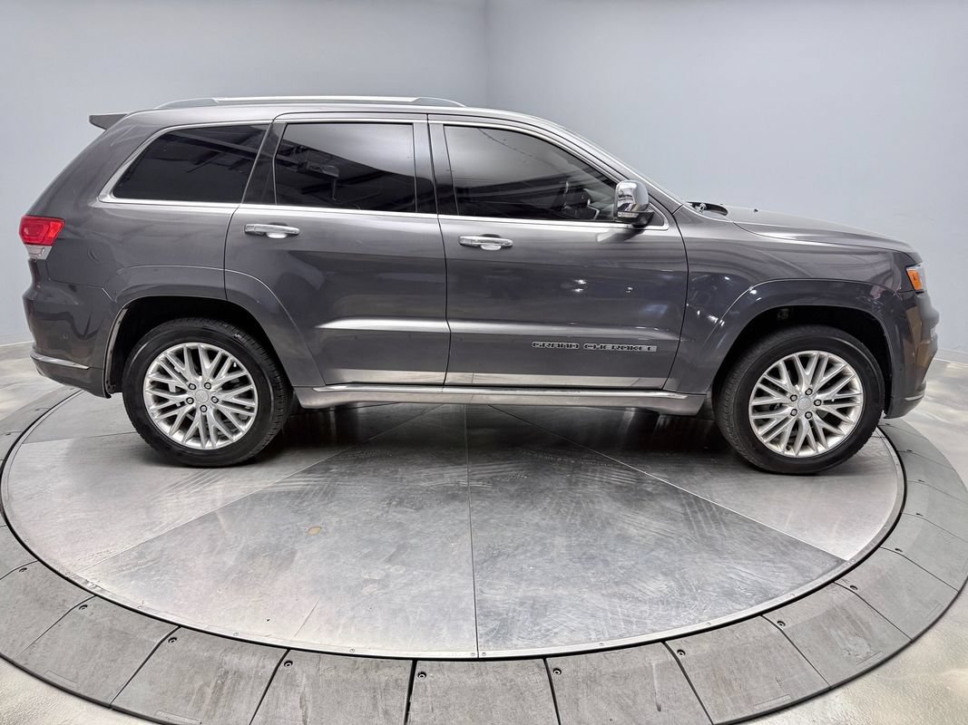 Used 2018 Jeep Grand Cherokee Summit AWD/4WD image 4