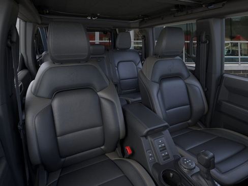 New 2025 Ford Bronco Outer Banks w/ Sasquatch Package image 10