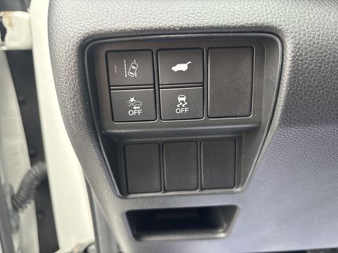 Used 2018 Honda CR-V Touring image 19