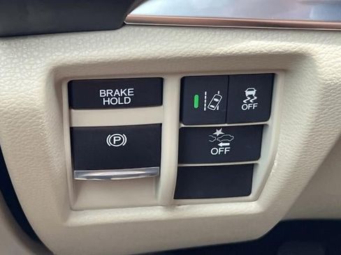 Used 2018 Acura MDX FWD w/ Tech & Entertainment image 31