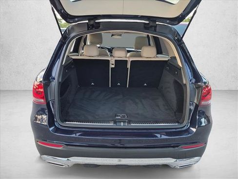 Used 2022 Mercedes-Benz GLC 300 image 6